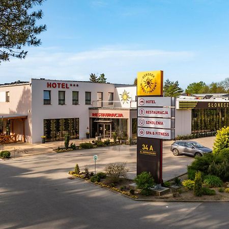 Hotel - Restauracja "Sloneczna" Jarocin Exterior photo
