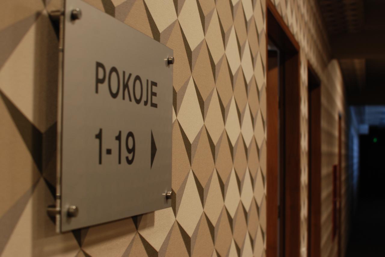 Hotel - Restauracja "Sloneczna" Jarocin Exterior photo